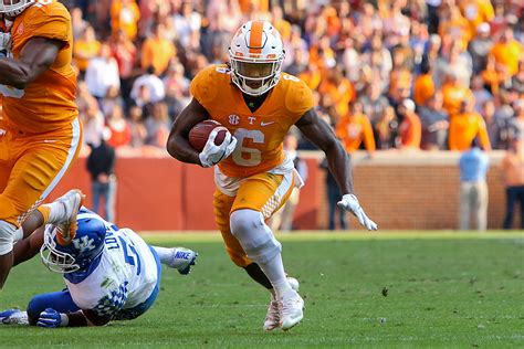 Dec 18, 2023 · An explosive <strong>running back</strong> with elite speed  Enrolled at <strong>Tennessee</strong> in January 2021 and participated in spring practice  A consensus three-star prospect by 247Sports. . Running back tennessee vols